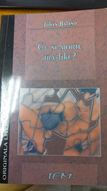Ĉu ŝi mortu tra-fike? (Paperback, Esperanto language, Internacia Esperanto-Muzeo)